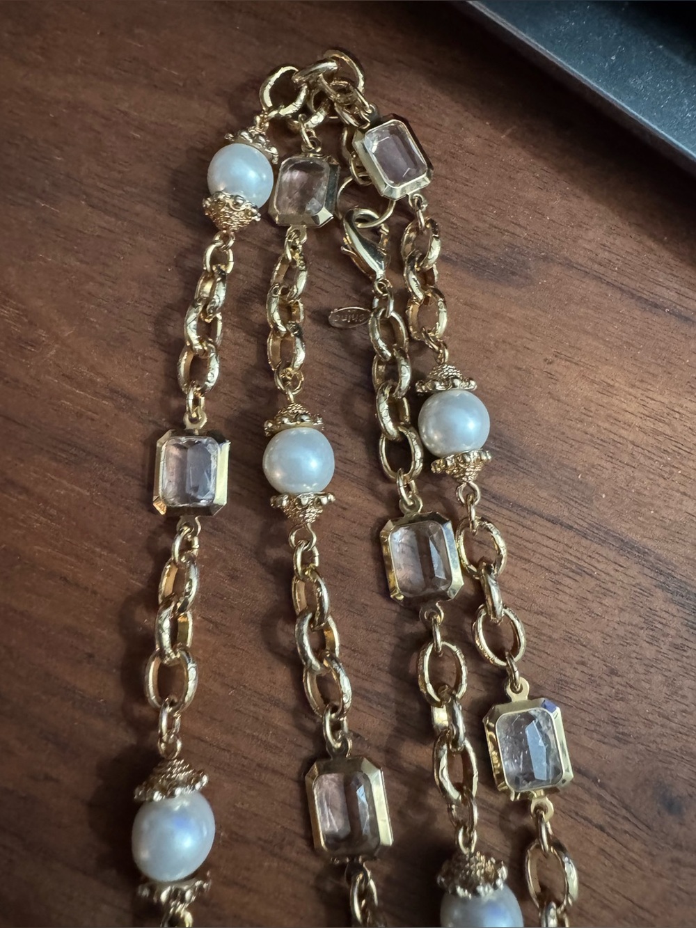 Jewelry Concepts Goldtoned Faux Pearl/Crystal Necklace *READ* - Picture 6 of 7